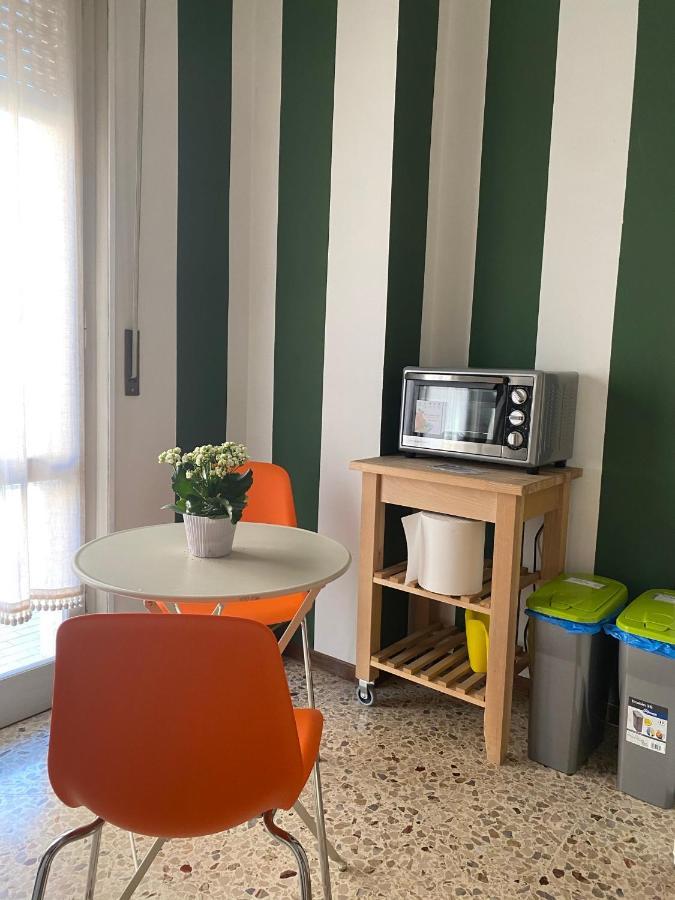 Affittacamere Room Ospedale Maggiore Parma Zewnętrze zdjęcie