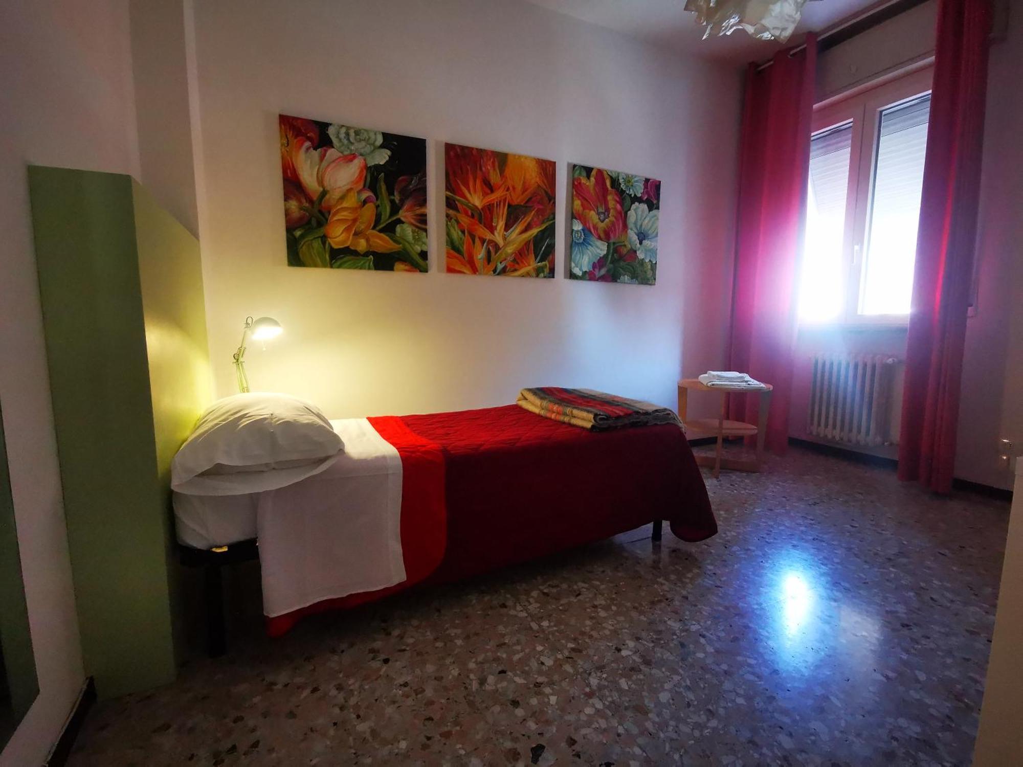 Affittacamere Room Ospedale Maggiore Parma Zewnętrze zdjęcie